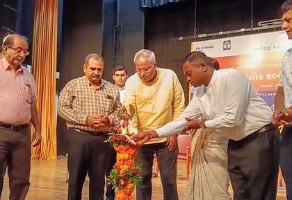 Vadodara Municipal Corporation organises public welfare fair for urban street vendors under PM SVANidhi scheme | Vadodara Municipal Corporation organises public welfare fair for urban street vendors under PM SVANidhi scheme Vadodara Municipal Corporation organises public welfare fair for urban street vendors under PM SVANidhi scheme | Vadodara Municipal Corporation organises public welfare fair for urban street vendors under PM SVANidhi scheme