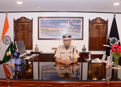 IPS officer Praveer Ranjan assumes charge as CISF DG | IPS officer Praveer Ranjan assumes charge as CISF DG IPS officer Praveer Ranjan assumes charge as CISF DG | IPS officer Praveer Ranjan assumes charge as CISF DG