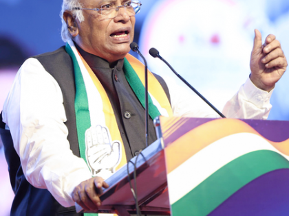 Congress President Mallikarjun Kharge to undergo pacemaker implantation in Bengaluru | Congress President Mallikarjun Kharge to undergo pacemaker implantation in Bengaluru