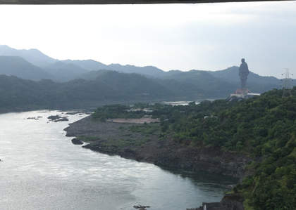 Gujarat CM offers prayers as Sardar Sarovar dam flows to full capacity, inspects Ekta Day parade preparations | Gujarat CM offers prayers as Sardar Sarovar dam flows to full capacity, inspects Ekta Day parade preparations