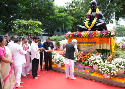 Telangana Governor, CM pay tributes at Bapu Ghat in Hyderabad | Telangana Governor, CM pay tributes at Bapu Ghat in Hyderabad