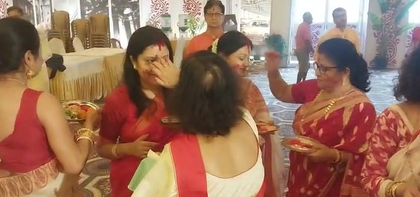Women celebrate ‘Sindoor Khela’ on Vijayadashami marking conclusion of Durga Puja | Women celebrate ‘Sindoor Khela’ on Vijayadashami marking conclusion of Durga Puja