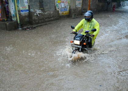 Heavy rain likely in coastal Andhra as depression intensifies | Heavy rain likely in coastal Andhra as depression intensifies