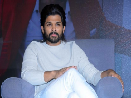 Allu Arjun wishes happiness, and prosperity to his followers on Dussehra | Allu Arjun wishes happiness, and prosperity to his followers on Dussehra