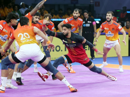 PKL 12: Sandeep runs riot over Gujarat Giants as U Mumbai secure massive win | PKL 12: Sandeep runs riot over Gujarat Giants as U Mumbai secure massive win