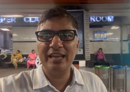 AAp's Saurabh Bhardwaj praises Indian Railways for clean facilities at New Delhi Station | AAp's Saurabh Bhardwaj praises Indian Railways for clean facilities at New Delhi Station