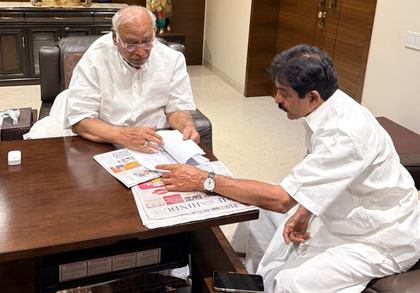 Venugopal calls on Kharge, wishes him speedy recovery | Venugopal calls on Kharge, wishes him speedy recovery