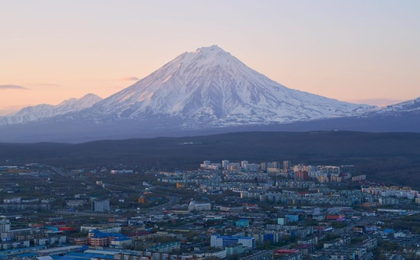 Volcano in Russia's Kamchatka ejects ash up to 9.2 km high | Volcano in Russia's Kamchatka ejects ash up to 9.2 km high