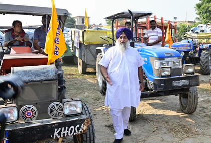 Won’t allow AAP to sell govt land on Delhi leaders' direction: Sukhbir Badal | Won’t allow AAP to sell govt land on Delhi leaders' direction: Sukhbir Badal