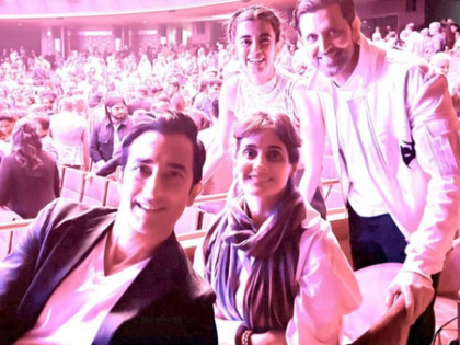 Hrithik Roshan, girlfriend Saba Azad enjoy an evening full of music and dance | Hrithik Roshan, girlfriend Saba Azad enjoy an evening full of music and dance