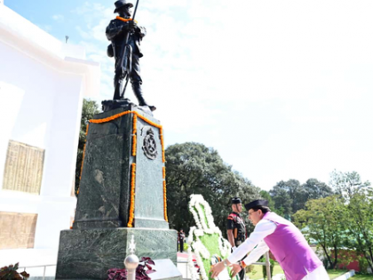 Uttarakhand CM Pushkar Dhami honours families of martyrs in Lansdowne | Uttarakhand CM Pushkar Dhami honours families of martyrs in Lansdowne