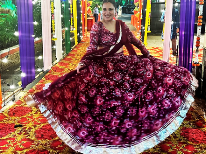 Shraddha Arya overdoes twirling, dancing, and eating as she steps out after a long time | Shraddha Arya overdoes twirling, dancing, and eating as she steps out after a long time