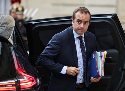 French PM Sebastien Lecornu resigns after few weeks in office | French PM Sebastien Lecornu resigns after few weeks in office