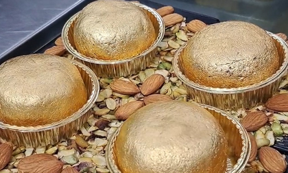 Surat: People consume 'Ghari' worth crores on Sharad Purnima, 14,000 kg of 'Gold Ghari' available | Surat: People consume 'Ghari' worth crores on Sharad Purnima, 14,000 kg of 'Gold Ghari' available