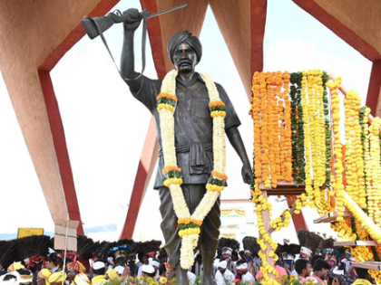 Tributes paid to tribal warrior Kumaram Bheem on death anniversary | Tributes paid to tribal warrior Kumaram Bheem on death anniversary