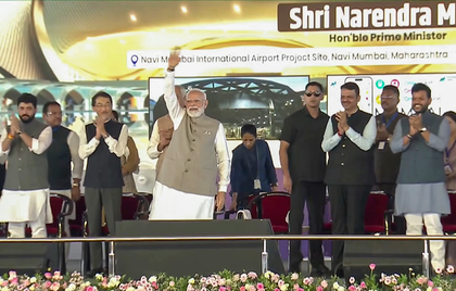 PM Modi inaugurates final phase of Mumbai Metro Line 3; launches Mumbai One App | PM Modi inaugurates final phase of Mumbai Metro Line 3; launches Mumbai One App