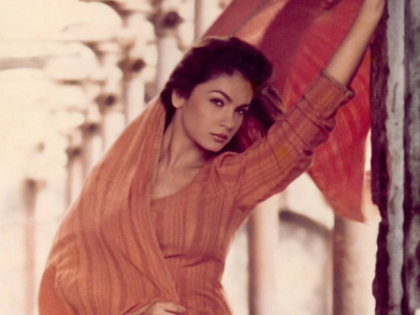 Pooja Bhatt takes a trip down memory lane, shares a still from her movie "Tamanna" | Pooja Bhatt takes a trip down memory lane, shares a still from her movie "Tamanna"