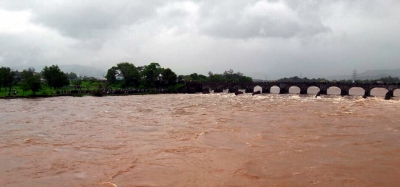 Mahayuti govt’s Rs 31,628 crore relief for flood-hit farmers cruel joke, fake: Shiv Sena(UBT) in Saamana | Mahayuti govt’s Rs 31,628 crore relief for flood-hit farmers cruel joke, fake: Shiv Sena(UBT) in Saamana Mahayuti govt’s Rs 31,628 crore relief for flood-hit farmers cruel joke, fake: Shiv Sena(UBT) in Saamana | Mahayuti govt’s Rs 31,628 crore relief for flood-hit farmers cruel joke, fake: Shiv Sena(UBT) in Saamana