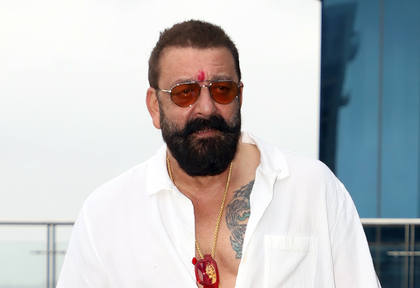 Pooja Bhatt recalls Sanjay Dutt scaring hotel bartender during ‘Dushman’ shoot in South Africa | Pooja Bhatt recalls Sanjay Dutt scaring hotel bartender during ‘Dushman’ shoot in South Africa Pooja Bhatt recalls Sanjay Dutt scaring hotel bartender during ‘Dushman’ shoot in South Africa | Pooja Bhatt recalls Sanjay Dutt scaring hotel bartender during ‘Dushman’ shoot in South Africa