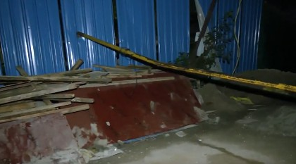3 feared dead in Delhi wall collapse; rescue ops underway | 3 feared dead in Delhi wall collapse; rescue ops underway 3 feared dead in Delhi wall collapse; rescue ops underway | 3 feared dead in Delhi wall collapse; rescue ops underway