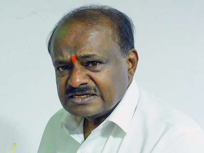 Deve Gowda is healthy, no need to worry: Kumaraswamy | Deve Gowda is healthy, no need to worry: Kumaraswamy Deve Gowda is healthy, no need to worry: Kumaraswamy | Deve Gowda is healthy, no need to worry: Kumaraswamy