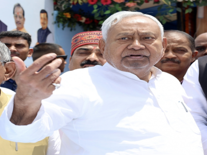 Bihar: Setback for JD-U as ex-MP, others switch to RJD | Bihar: Setback for JD-U as ex-MP, others switch to RJD Bihar: Setback for JD-U as ex-MP, others switch to RJD | Bihar: Setback for JD-U as ex-MP, others switch to RJD