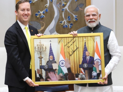 'Mr Prime Minister, you are great', writes Trump on framed photo with PM Modi | 'Mr Prime Minister, you are great', writes Trump on framed photo with PM Modi 'Mr Prime Minister, you are great', writes Trump on framed photo with PM Modi | 'Mr Prime Minister, you are great', writes Trump on framed photo with PM Modi