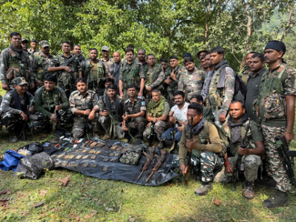 Huge cache of arms recovered from Maoist hideouts in Jharkhand’s Hazaribagh | Huge cache of arms recovered from Maoist hideouts in Jharkhand’s Hazaribagh