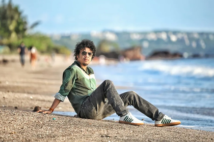 Papon equates singing a Kishore Kumar song with telling a story | Papon equates singing a Kishore Kumar song with telling a story Papon equates singing a Kishore Kumar song with telling a story | Papon equates singing a Kishore Kumar song with telling a story