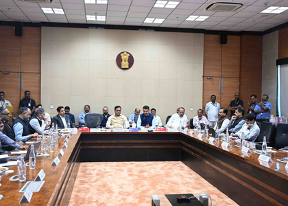 Maha CM lays foundation stone for redevelopment of Ramabai Ambedkar and Kamraj Nagar slums | Maha CM lays foundation stone for redevelopment of Ramabai Ambedkar and Kamraj Nagar slums Maha CM lays foundation stone for redevelopment of Ramabai Ambedkar and Kamraj Nagar slums | Maha CM lays foundation stone for redevelopment of Ramabai Ambedkar and Kamraj Nagar slums