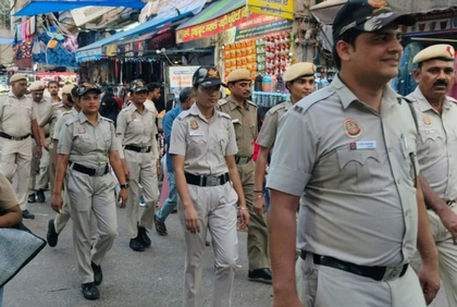 Delhi Police steps up foot patrolling ahead of festive season | Delhi Police steps up foot patrolling ahead of festive season Delhi Police steps up foot patrolling ahead of festive season | Delhi Police steps up foot patrolling ahead of festive season