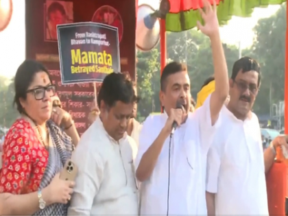 BJP takes out protest march in Kolkata against 'anti-tribal' Trinamool govt | BJP takes out protest march in Kolkata against 'anti-tribal' Trinamool govt