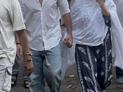 Dipika Kakkar, Shoaib Ibrahim get teary-eyed at co-star Pankaj Dheer's funeral | Dipika Kakkar, Shoaib Ibrahim get teary-eyed at co-star Pankaj Dheer's funeral Dipika Kakkar, Shoaib Ibrahim get teary-eyed at co-star Pankaj Dheer's funeral | Dipika Kakkar, Shoaib Ibrahim get teary-eyed at co-star Pankaj Dheer's funeral