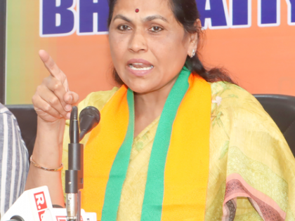 Corruption in Cong govt, says Union Minister after 2 K'taka cops seek bribe from grieving father | Corruption in Cong govt, says Union Minister after 2 K'taka cops seek bribe from grieving father Corruption in Cong govt, says Union Minister after 2 K'taka cops seek bribe from grieving father | Corruption in Cong govt, says Union Minister after 2 K'taka cops seek bribe from grieving father