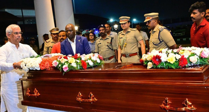 Kerala Governor lays wreath at mortal remains of former Kenyan PM on behalf of PM Modi | Kerala Governor lays wreath at mortal remains of former Kenyan PM on behalf of PM Modi Kerala Governor lays wreath at mortal remains of former Kenyan PM on behalf of PM Modi | Kerala Governor lays wreath at mortal remains of former Kenyan PM on behalf of PM Modi