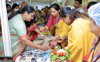 Delhi CM Rekha Gupta joins Diwali fair, encourages women sellers | Delhi CM Rekha Gupta joins Diwali fair, encourages women sellers Delhi CM Rekha Gupta joins Diwali fair, encourages women sellers | Delhi CM Rekha Gupta joins Diwali fair, encourages women sellers