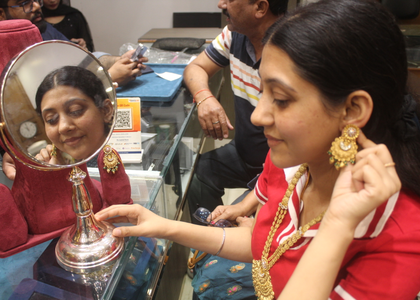 Gold, silver trade on firm note ahead of US Fed decision | Gold, silver trade on firm note ahead of US Fed decision