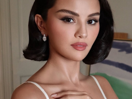 Selena Gomez, Benny Blanco make red carpet debut as married couple | Selena Gomez, Benny Blanco make red carpet debut as married couple Selena Gomez, Benny Blanco make red carpet debut as married couple | Selena Gomez, Benny Blanco make red carpet debut as married couple