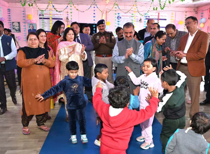 Himachal CM celebrates Diwali with inmates of Bal Ashram | Himachal CM celebrates Diwali with inmates of Bal Ashram Himachal CM celebrates Diwali with inmates of Bal Ashram | Himachal CM celebrates Diwali with inmates of Bal Ashram