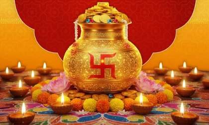 UP’s Farrukhabad records trade of Rs 10 crore on Dhanteras, hundreds of bikes sold in a day | UP’s Farrukhabad records trade of Rs 10 crore on Dhanteras, hundreds of bikes sold in a day UP’s Farrukhabad records trade of Rs 10 crore on Dhanteras, hundreds of bikes sold in a day | UP’s Farrukhabad records trade of Rs 10 crore on Dhanteras, hundreds of bikes sold in a day