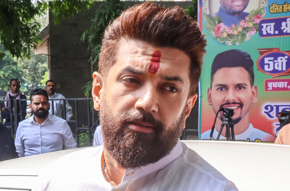 Chirag Paswan criticises Grand Alliance over seat-sharing delay | Chirag Paswan criticises Grand Alliance over seat-sharing delay Chirag Paswan criticises Grand Alliance over seat-sharing delay | Chirag Paswan criticises Grand Alliance over seat-sharing delay