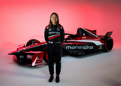 Formula E: Anand Mahindra welcome Chloe Chambers to Mahindra Racing for Women's Test | Formula E: Anand Mahindra welcome Chloe Chambers to Mahindra Racing for Women's Test