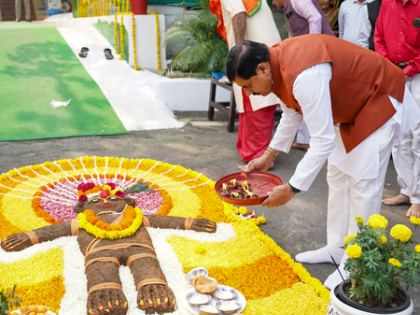 CM Mohan Yadav performs Govardhan puja, highlights MP govt's Animal Husbandry schemes | CM Mohan Yadav performs Govardhan puja, highlights MP govt's Animal Husbandry schemes CM Mohan Yadav performs Govardhan puja, highlights MP govt's Animal Husbandry schemes | CM Mohan Yadav performs Govardhan puja, highlights MP govt's Animal Husbandry schemes