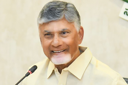 Chandrababu Naidu to visit UAE to attract investments | Chandrababu Naidu to visit UAE to attract investments Chandrababu Naidu to visit UAE to attract investments | Chandrababu Naidu to visit UAE to attract investments