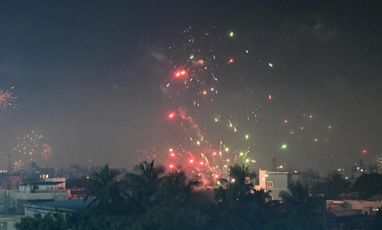 908 injured in TN due to firecracker mishaps during Diwali celebrations | 908 injured in TN due to firecracker mishaps during Diwali celebrations 908 injured in TN due to firecracker mishaps during Diwali celebrations | 908 injured in TN due to firecracker mishaps during Diwali celebrations