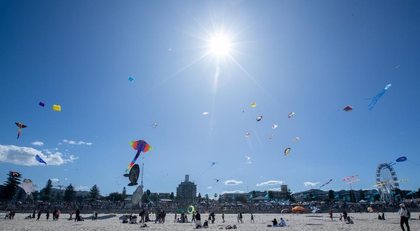 Millions of Australians warned to prepare for severe heat, damaging winds | Millions of Australians warned to prepare for severe heat, damaging winds Millions of Australians warned to prepare for severe heat, damaging winds | Millions of Australians warned to prepare for severe heat, damaging winds