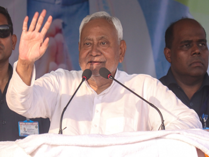 CM Nitish highlights 20-year progress of Bihar at Gopalganj rally; slams Lalu and family | CM Nitish highlights 20-year progress of Bihar at Gopalganj rally; slams Lalu and family
