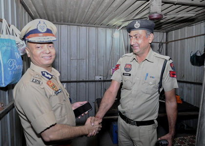 Haryana DGP doing late night patrolling, workouts to stay tough against criminals | Haryana DGP doing late night patrolling, workouts to stay tough against criminals Haryana DGP doing late night patrolling, workouts to stay tough against criminals | Haryana DGP doing late night patrolling, workouts to stay tough against criminals