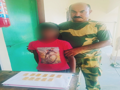 BSF apprehends minor with 11 gold biscuits along India-Bangladesh border | BSF apprehends minor with 11 gold biscuits along India-Bangladesh border BSF apprehends minor with 11 gold biscuits along India-Bangladesh border | BSF apprehends minor with 11 gold biscuits along India-Bangladesh border