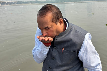 Delhi BJP leader ‘drinks’ Yamuna water, party hails CM’s efforts to clean river | Delhi BJP leader ‘drinks’ Yamuna water, party hails CM’s efforts to clean river Delhi BJP leader ‘drinks’ Yamuna water, party hails CM’s efforts to clean river | Delhi BJP leader ‘drinks’ Yamuna water, party hails CM’s efforts to clean river